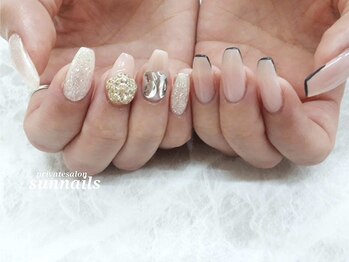 サンネイルズ(sun nails)/4本アート+オプションストーン