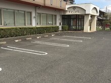 クレス(crece)/駐車場は18台完備です