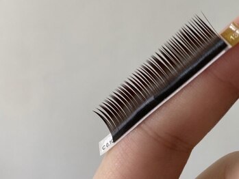 ナビ(Nabi)の写真/【札幌希少のカラーフラットラッシュ◎】軽い&まつげの負担も少ない◎憧れの外国人風ハーフeyeになれる♪