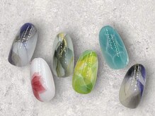 ネイルズミューコ(nail's MyuCo)/エアブラシでニュアンスアート