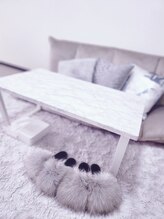 ウーノワン(uno01)/【 &nbsp;待 &nbsp;合 &nbsp;】 充 電 器 完 備