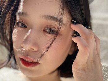 リナータ 三宮店(Rinata)の写真/《束感ラッシュリフト+アイブロウメニュー¥11000》顔印象の最重要パーツ"アイブロウ"骨格に合わせてご提案