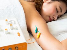 アザブハリーク(AZABU HARIEQ)/低周波通電で引き締めます