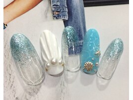 ラメグラ夏ネイル