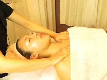 ルノン(LUNON)/小顔・猫背調整付きオイルリンパ