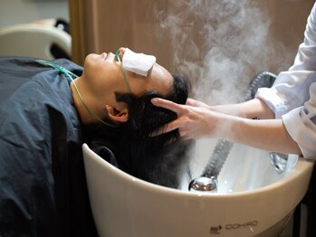 アールイーサロン 表参道店(RESALON)の写真/【完全個室でお悩みケア＆リラクゼーション】美髪・育毛促進・疲労軽減を叶える！