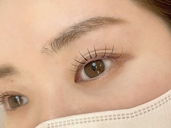 シェリオン バイ リリアル 美目元製作所(Cherion by LiLial)の写真/ナチュラルながらも印象的な目元に◎アイブロウ&まつげメニューも豊富にあり,左右均等な美人顔にお仕上げ☆