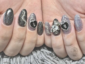 ブラン(Blanc)/クール可愛いネイル