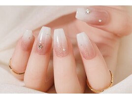 ホワイトグラデーションネイル