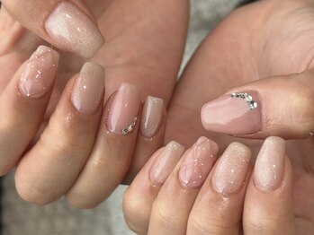 ネイルアバンス 鳳店(Nail AVANCE.)の写真/【オフィスネイル・スキンカラーネイル◎】パーソナルカラーで馴染みの良い綺麗な手元に★