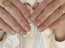 ニンニ(ninni)/イエローフレンチネイル