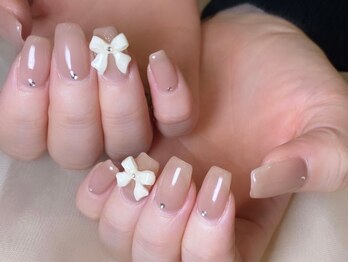 ネイルアヴァンス イオンモール和歌山店(Nail AVANCE．)の写真/[オフ込]ワンカラーorグラデ+お好きなアート4本¥6480☆オフィスネイルもAVANCEにお任せ♪ブライダルにも◎