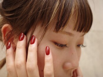 ハイネイルアンドアイ(Hi, nail&eye)の写真/[まつげパーマ/ハリウッドブロウリフト¥6,200→¥5,200]豊富なロッドとプロの技術で抜け感を