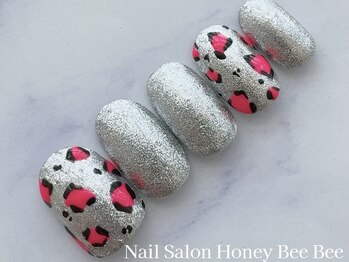 ハニービービー(Honey Bee Bee)/ギャルアニマルネイル