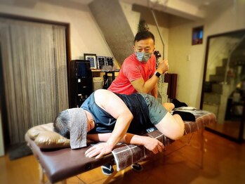 パーソナルトレーニングスタジオ美的改革の写真/【実績多数の本格派】中野のメンズ専門タイ古式マッサージ★心地よく強めの手技で、筋肉の奥まで疲れケア!