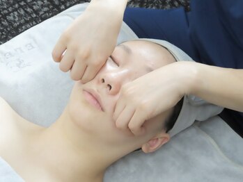 エレーニ 麻布十番(ELENI)/小顔コルギ/頭蓋骨矯正/麻布十番