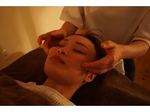 小顔・ドライヘッドスパ専門店 隠れ家cuco【クコ】/ヘッドスパ/マッサージの様子