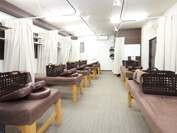 はぴねす鍼灸整骨院 千里丘院/院内です