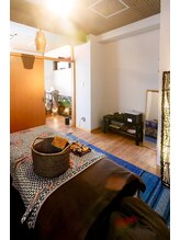 モミ 覚王山店(momi)/店内写真：エスニックな雰囲気