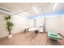 カラコン整体院の雰囲気（清潔な院でお迎え致します。）