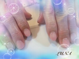 薄ピンクグラデーションネイル☆