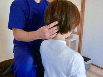 全身歪み調整 つなぎ/施術