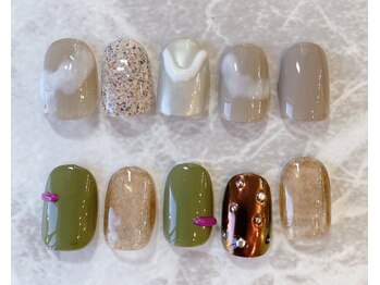 ネイルサロン ティフィン(tiffin)/~11月monthly design~