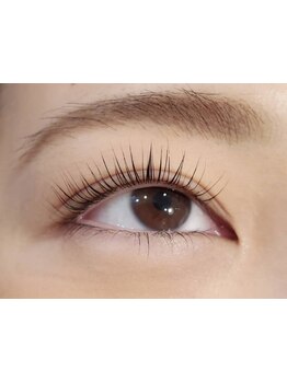 ナチュラル上品な目元にしたい