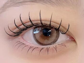 メゾン ド アイ 名駅(Maison de Eye)の写真/マツエクが下がりやすい方にオススメ☆《フラット/バインドロック》の仕上げにこだわった施術をご提供◎