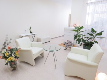 ラ アン ジュの写真/嬉しい完全個室完備で通いやすい♪施術経験豊富なオ-ナ-の施術で、理想の目元を実現☆朝の時短に◎