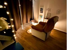 ふかふかのベットで、極上のヘッドマッサージを体験できます☆