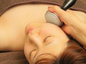 ベル エ スヌーズ(Bell et snooze)の写真/年代ごとの気になるお肌のたるみを改善☆お顔の無駄の脂肪をケアし、すっきりとしたフェイスラインに♪