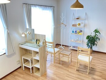 スリー(THREE)/店内風景