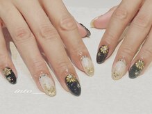 ネイルサロン イントゥ(into_)/ミラー　ホワイト　ブラック