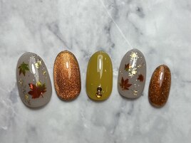 【初回オフ無料】紅葉ネイル