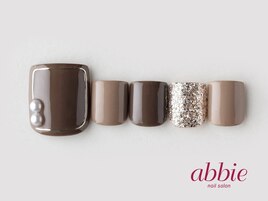 チョコブラウン　￥10406