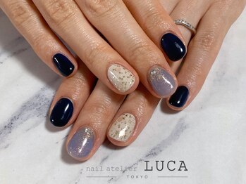 ネイルアトリエルカ(nail atelier LUCA)/W-326 大人ブルーシンプルネイル