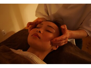 小顔・ドライヘッドスパ専門店 隠れ家cuco【クコ】/ヘッドスパ/マッサージの様子