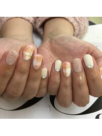 冬ネイル　チェック柄ネイル
