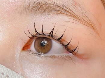 キュー(cue)の写真/【パリジェンヌ/まつ毛パーマ】カウンセリング重視◎一人一人の魅力を最大限に引き出すデザインをご提案♪