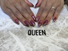 クイーン(Queen)/上品ニュアンスネイル