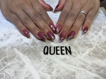 クイーン(Queen)/上品ニュアンスネイル