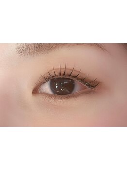 ネイル・アイメニューの同時施術が可能