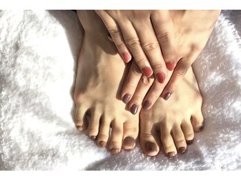 モアソシアの写真/【シンプル～トレンドデザインまで◎】爪先から秋を取り入れておしゃれに♪"最旬かわいい"指先で気分もUP！