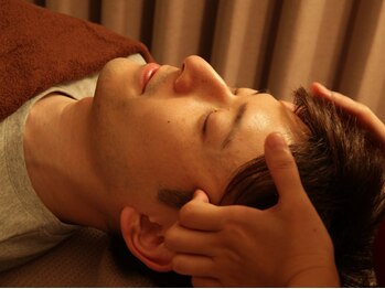 アタマファクトリー 新宿本店の写真/男性に大好評★たまった疲労もストレスもデトックス◎新宿駅近なのでお仕事帰りも楽々♪初めての方にも◎