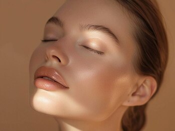 エミマス ボーテ(Emimas Beaute’)の写真/【お顔の骨格矯正×表情筋の形状記憶】加齢で落ちた中顔面を引き上げ、若見えを実現する、最強最短小顔術♪