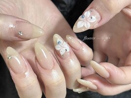 ちゅるんベージュフラワー