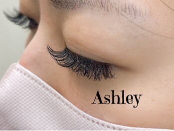 アシュリー(Ashley)の写真/【まつげエクステ人気No.2ボリュームラッシュ！！！】つけまつげのようなボリュームあるお目元に♪