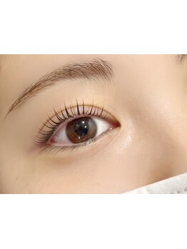 ナチュラル上品な目元にしたい