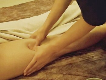 ゆるふわりの写真/【フットケア60分¥8000】ガチガチに固まった脚全体を温かいオイルで包み込み,リンパを流してふわっと軽く♪